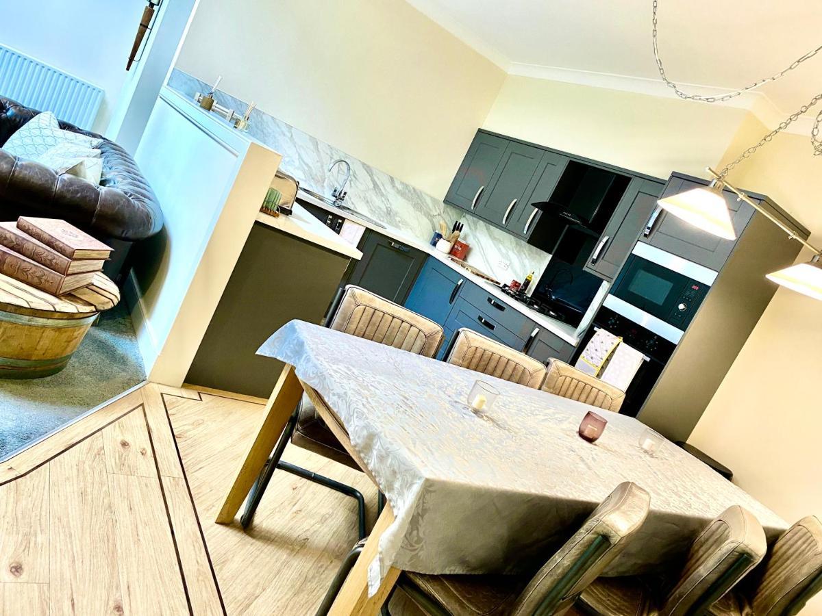Serviced Accommodation Moray Lesmurdie House, Elgin - Free Parking, Free Wifi מראה חיצוני תמונה