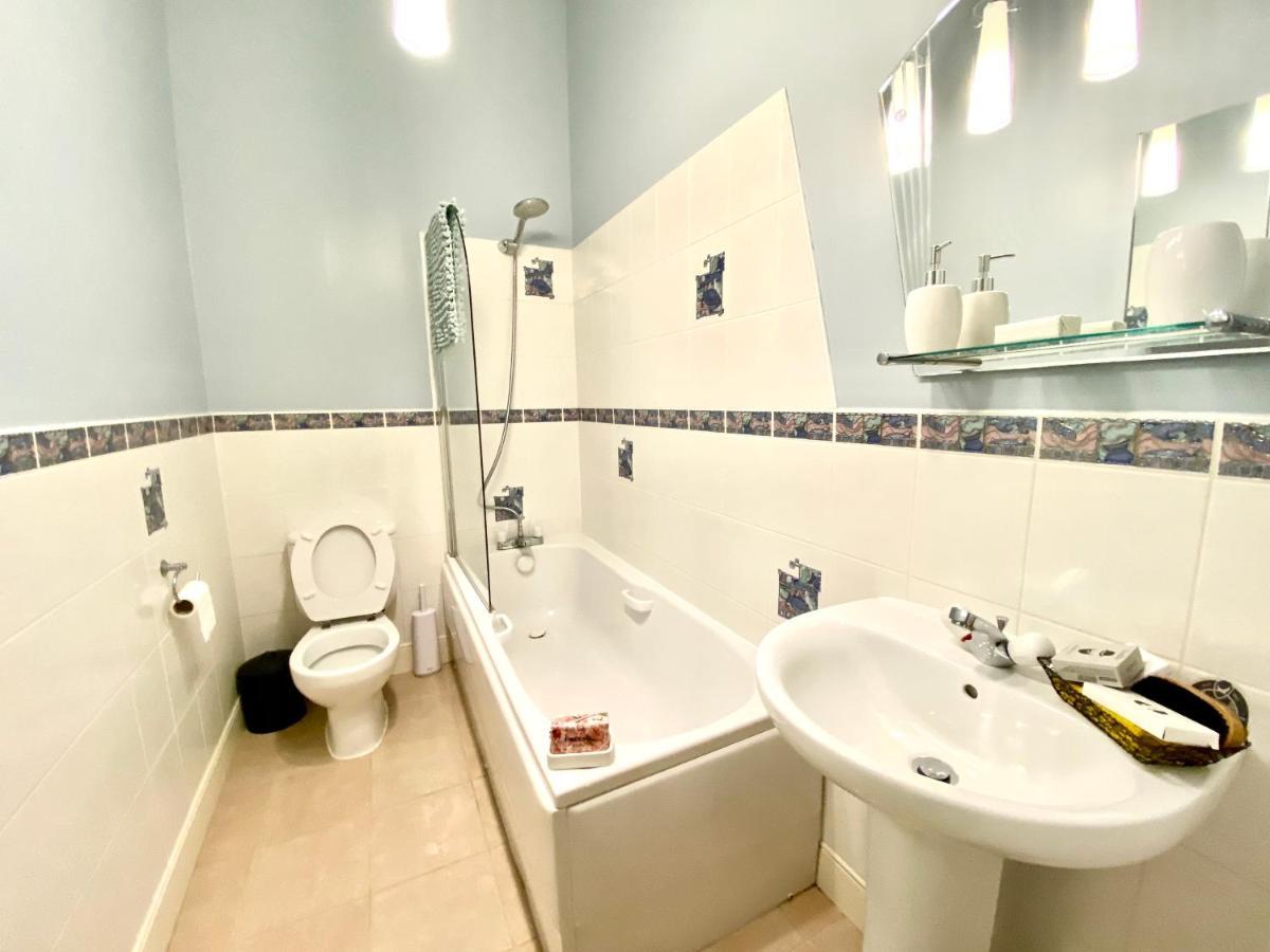 Serviced Accommodation Moray Lesmurdie House, Elgin - Free Parking, Free Wifi מראה חיצוני תמונה